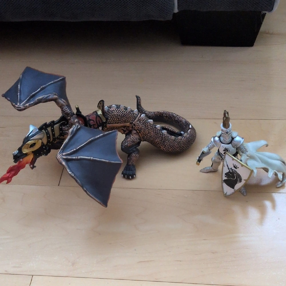 Dragon and Knight Playset (4pcs)